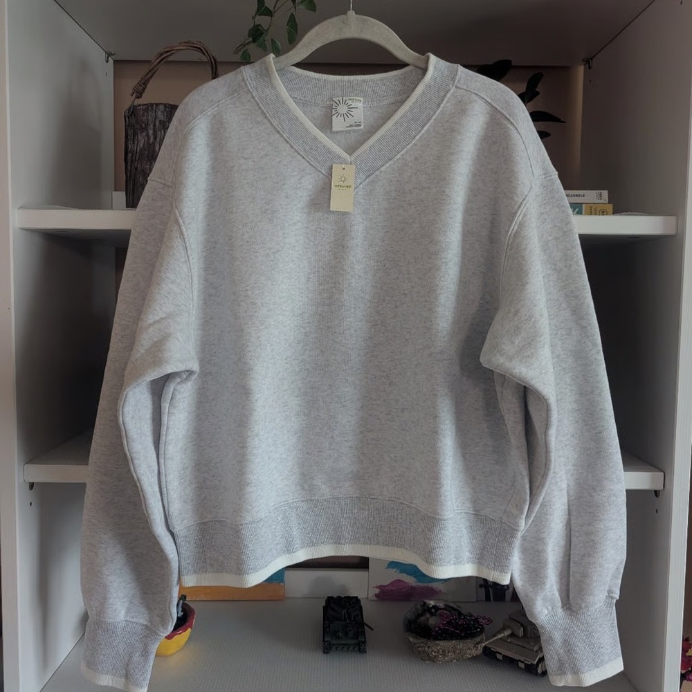 Offline by Aerie V neck sweatshirt size XXS